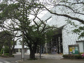 �k�{�s�����Z���^�[