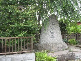 �]������