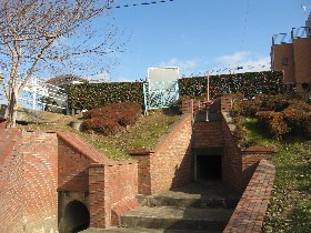 �k������