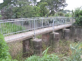 �哇�V�c�֘g