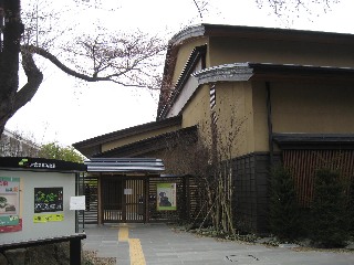 ��{�~�͔��p��