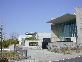 ��ʌ����Ȋw���ۃZ���^�[