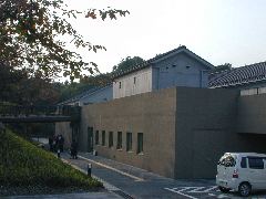 ���`����j��