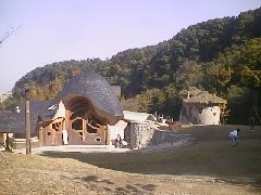 �����ڂ̎q�ǂ��̐X�����i���[�~�������j