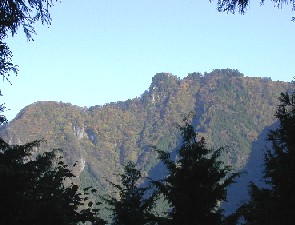 三峰神社付近から