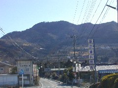鬼石町からの横隈山