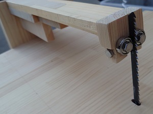 ジグソーテーブル