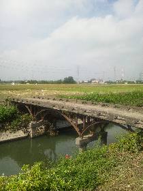 �E��Ã��[���̃A�[�`���Q