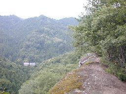 般若山のお船観音付近の岩場